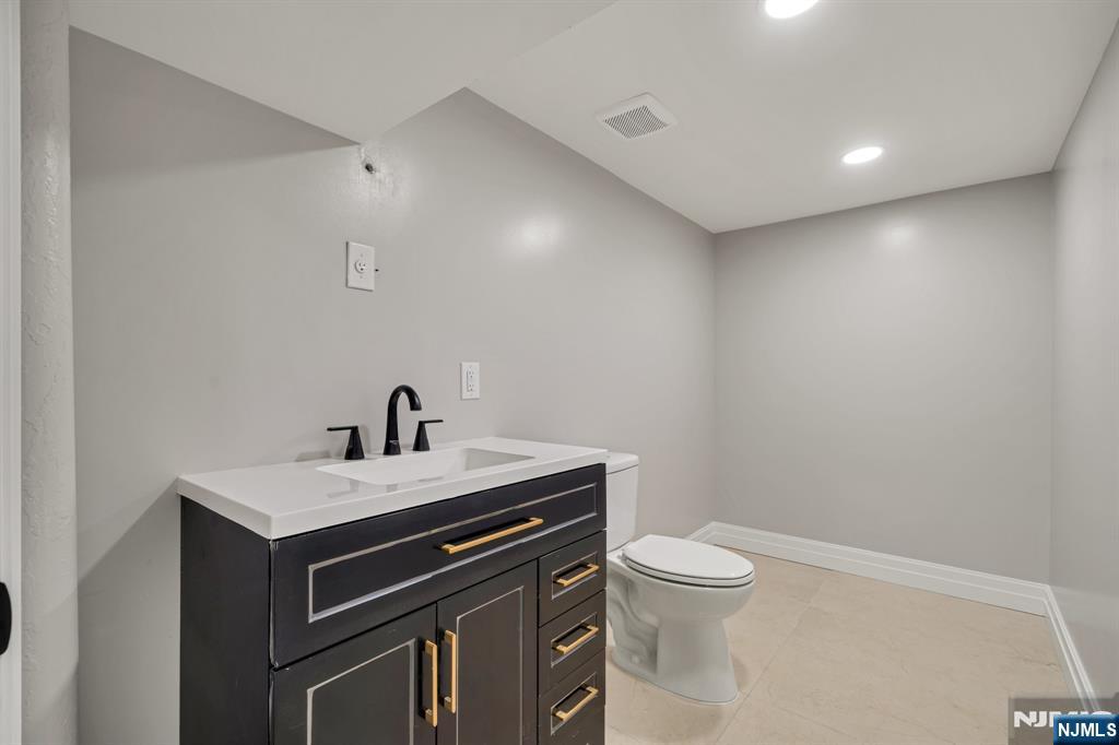 67 Melody Hill Road, Clifton, NJ 07013 Listing Photo  12
