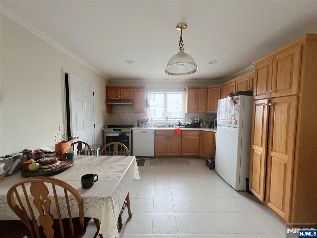 23 Pehle Avenue 1 - Photo 3