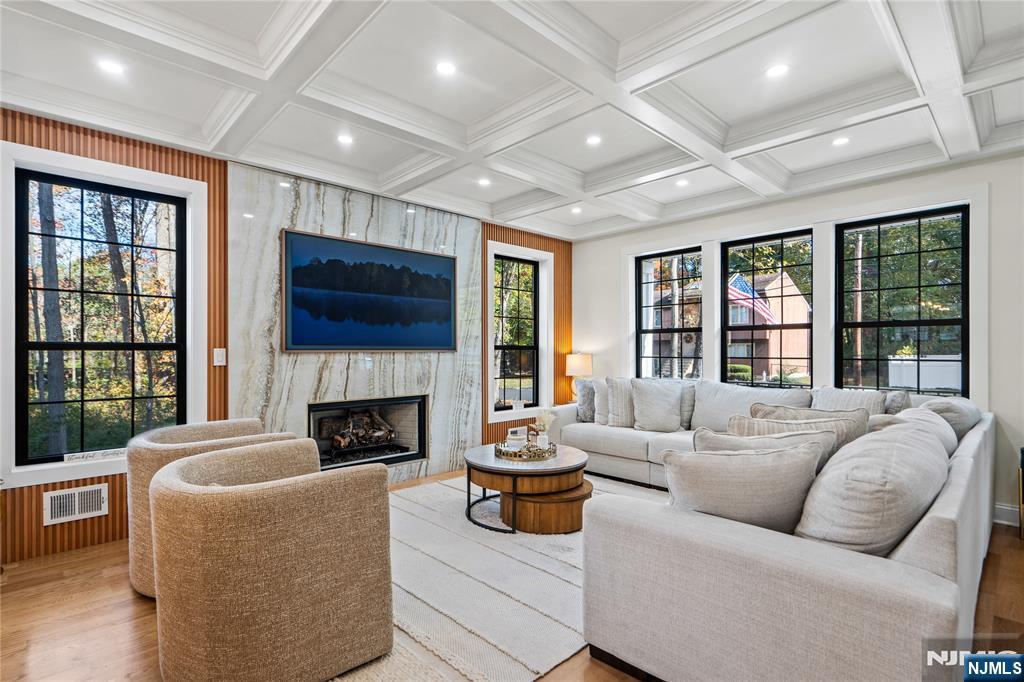78 Glen Avenue - Photo 5