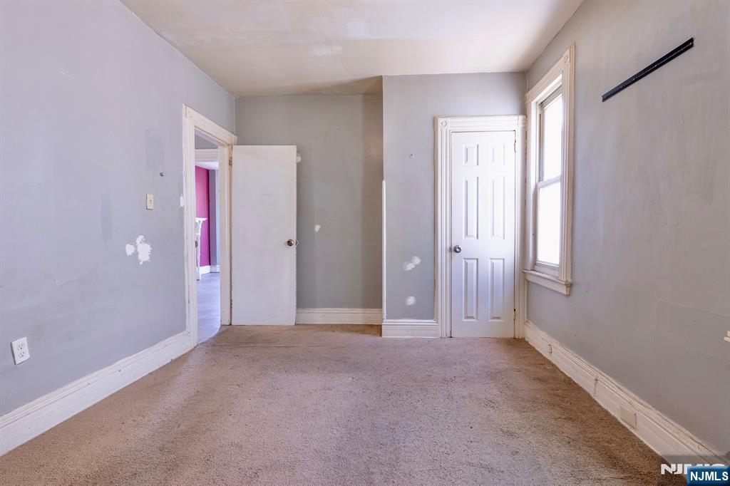 144 Steuben - Photo 3