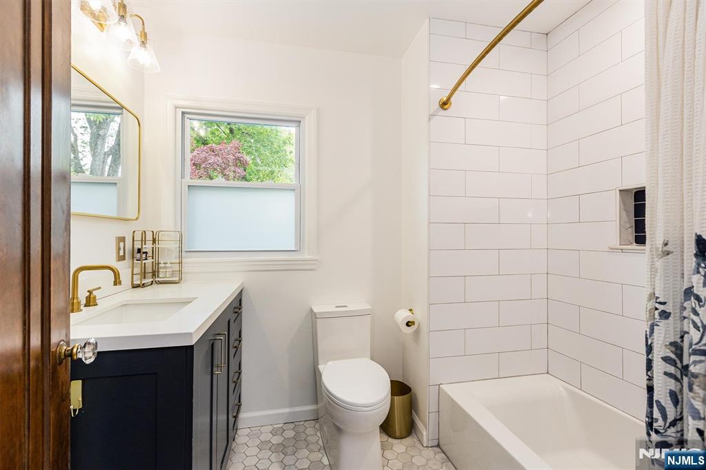 24 Fairmount Terrace