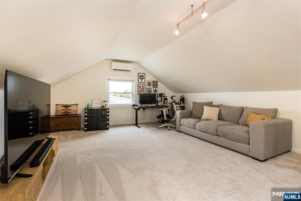 24 Fairmount Terrace