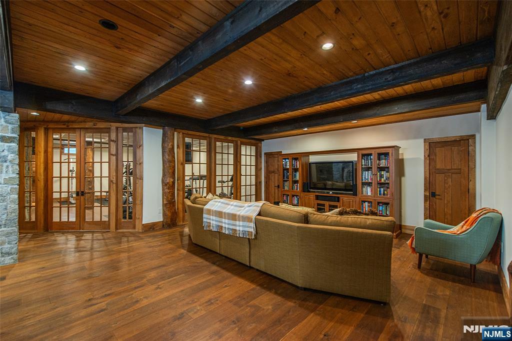 5 Julia Court — photo 32