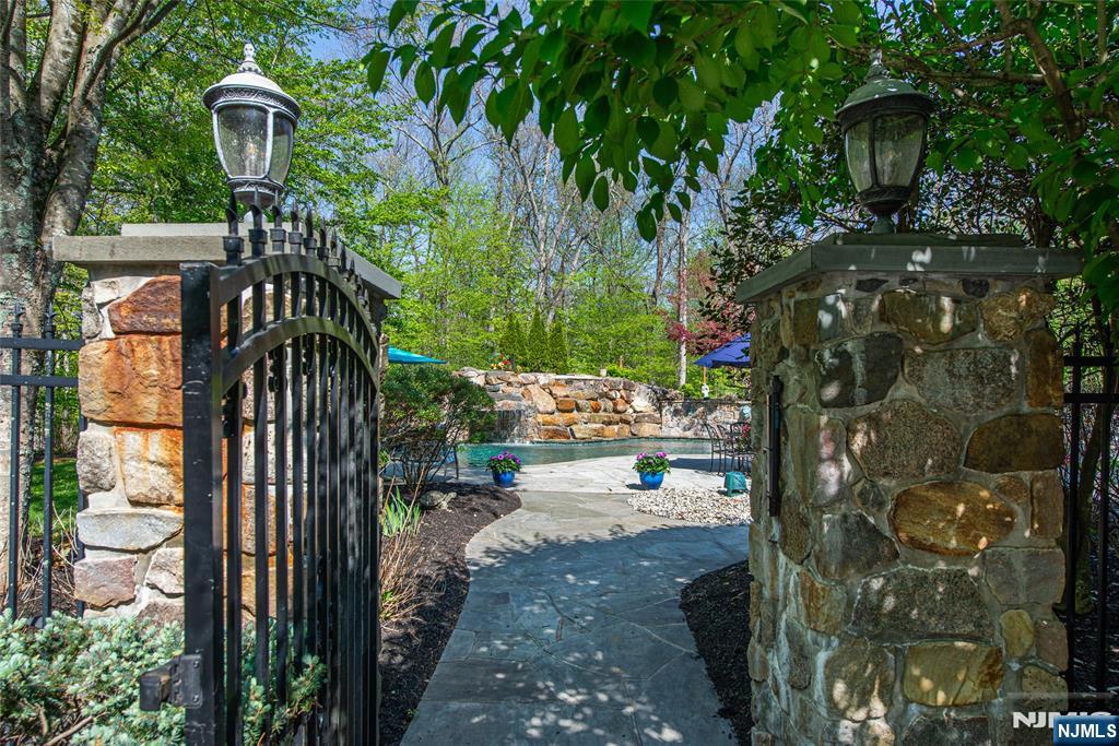 5 Julia Court — photo 38