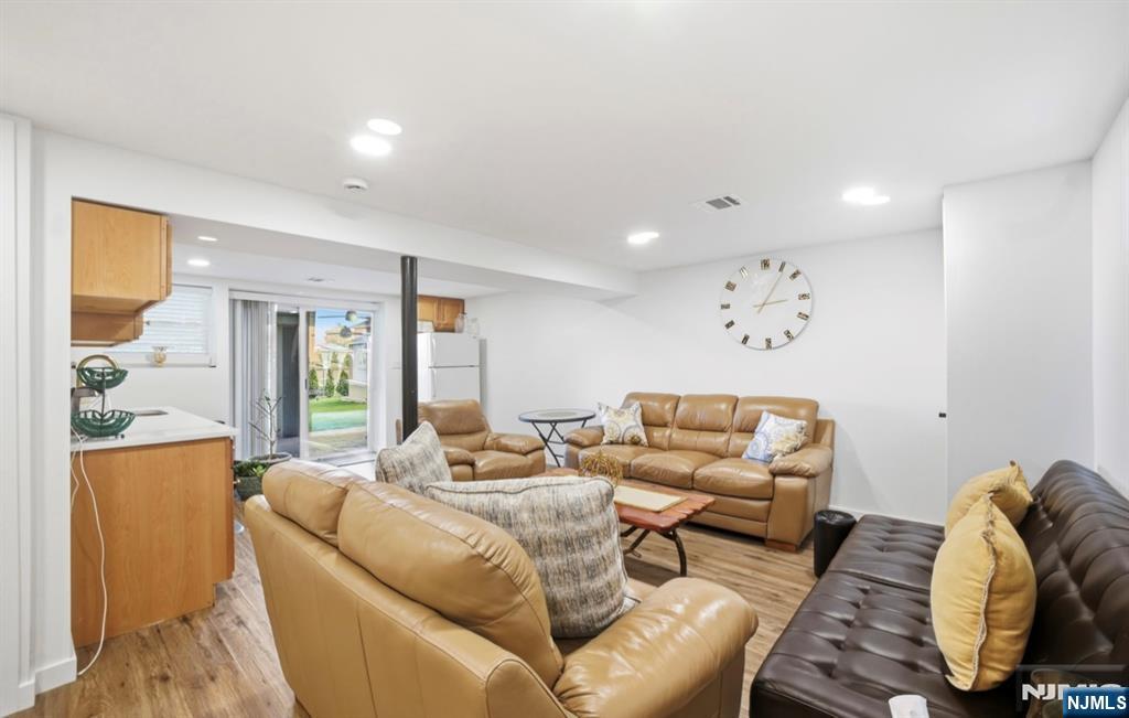 25 Mayfair Place, Clifton, NJ 07013 Listing Photo  25
