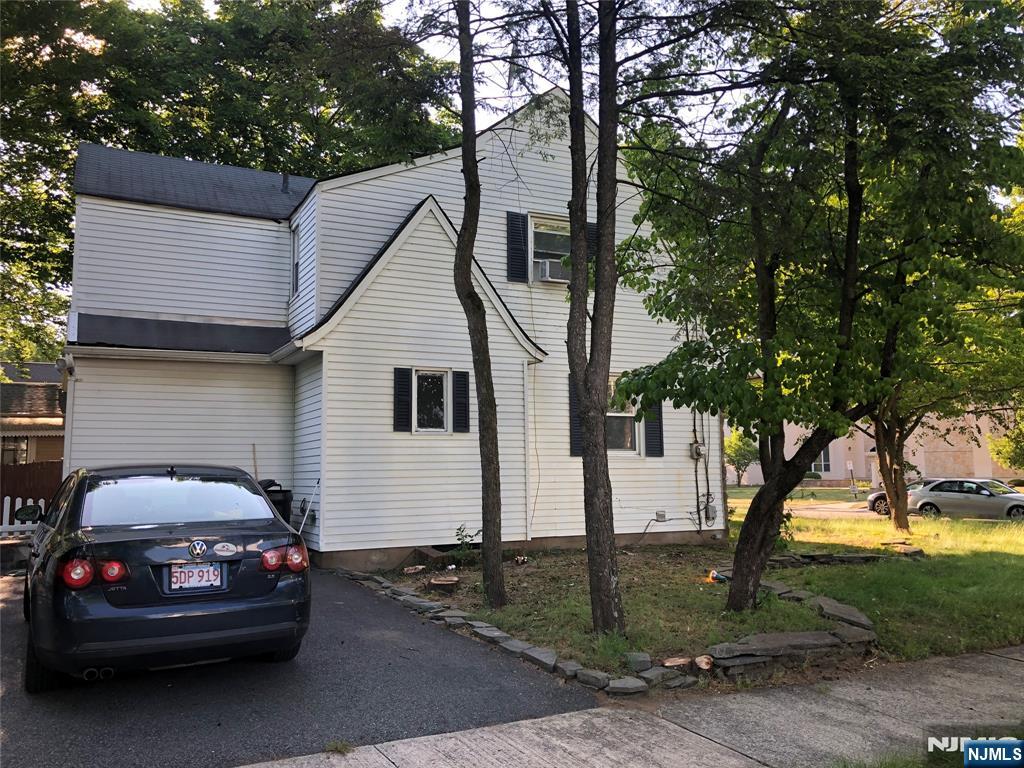 474 Grove Street - Photo 4