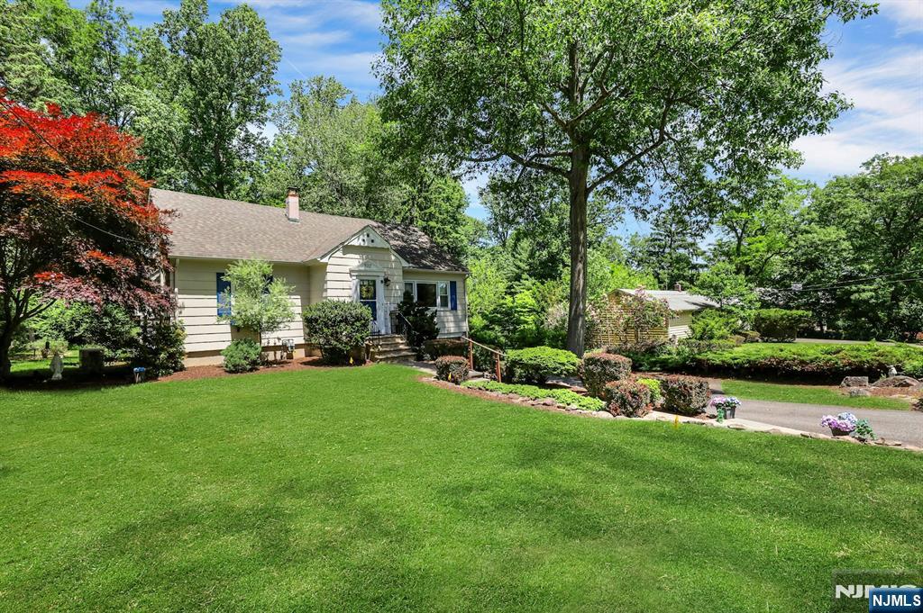 Homes for sale in Wyckoff, NJ | 522 Helena Ave, Wyckoff, NJ 07481 | MLS# 26017153