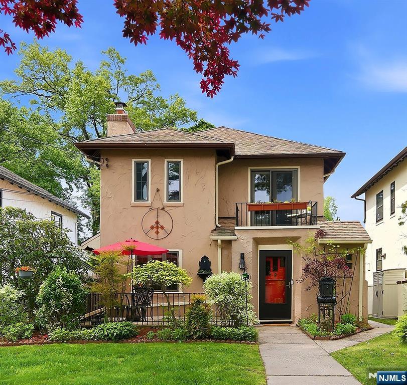 31 Martin Ter, Hackensack, NJ 07601