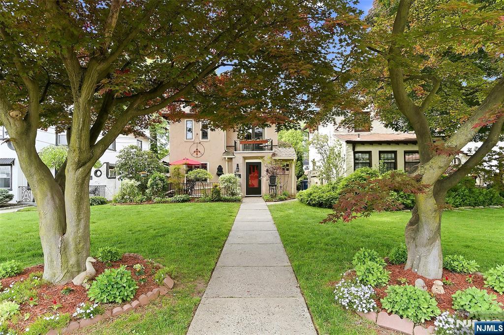 31 Martin Ter, Hackensack, NJ 07601