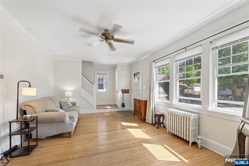 142 Kensington Avenue - Photo 2