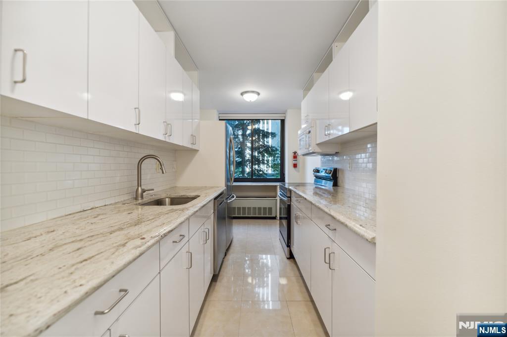 200 Winston #121, Cliffside Park, NJ 07010