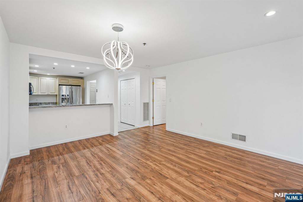 303 Stockton Court - Photo 5