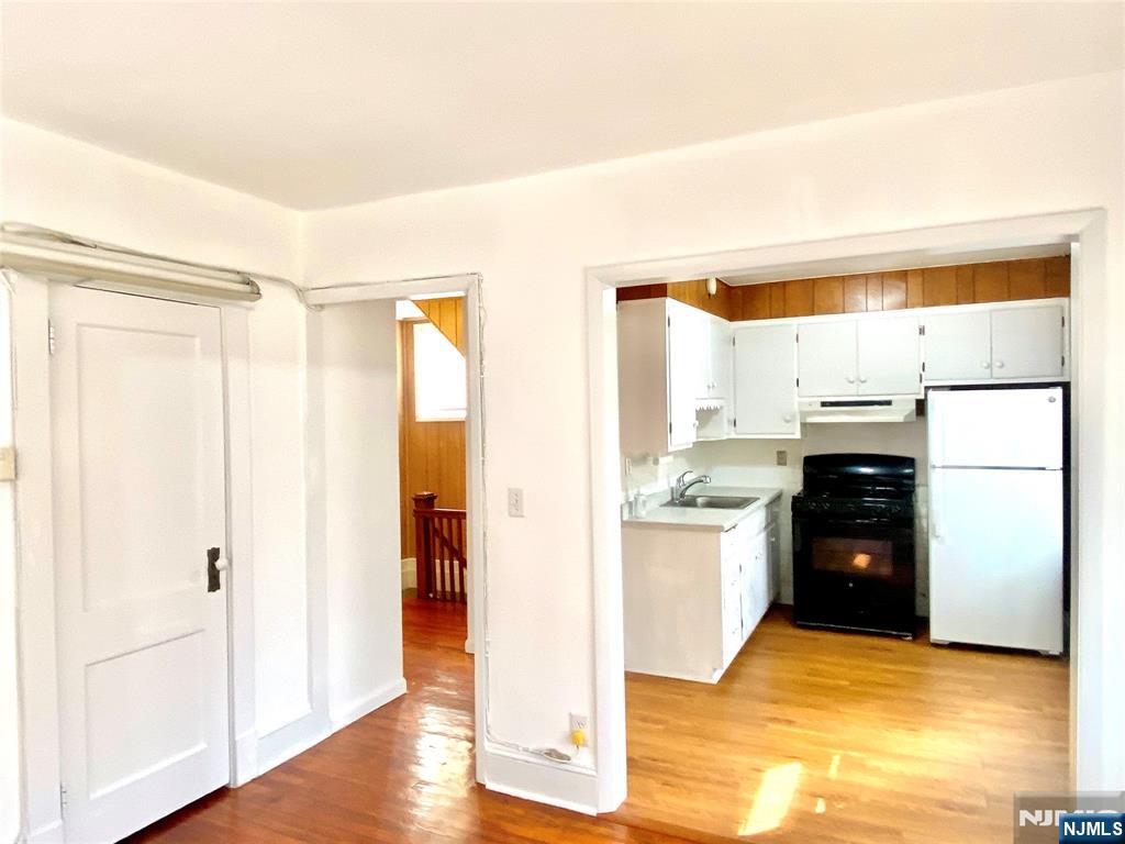 264 4th Street - Photo 5