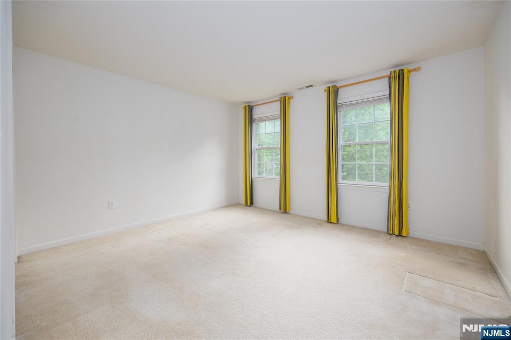 8 Overlook Drive — photo 31