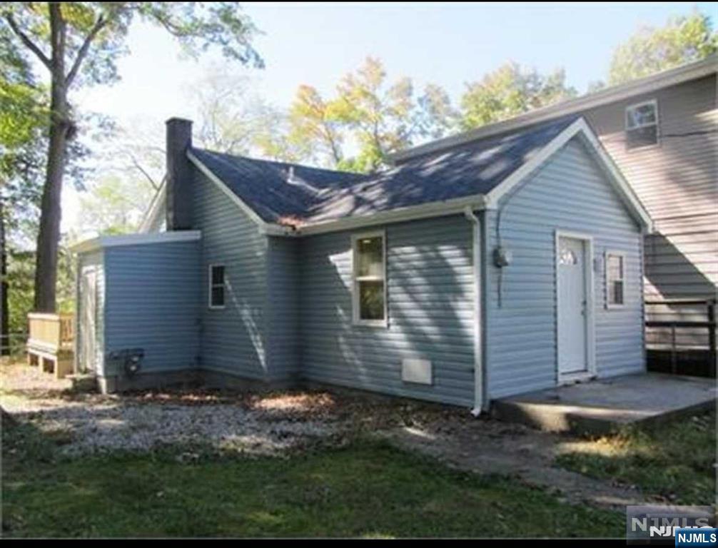 421 Riverside Drive - Photo 1