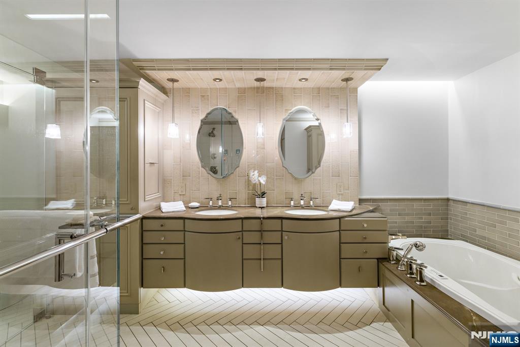 900 Palisade Avenue #6G — photo 26