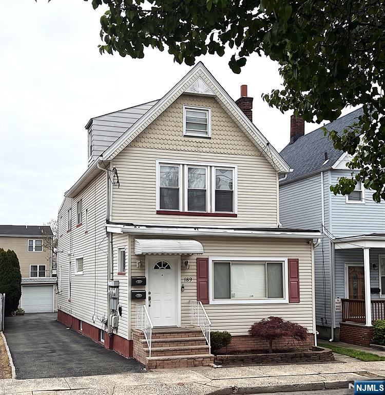 <p>Listings That Reflect Our Standards</p>