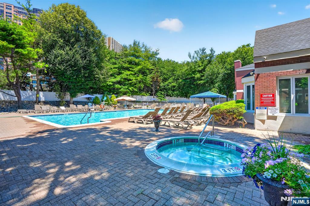 502 Livingston Court N502 - Photo 4