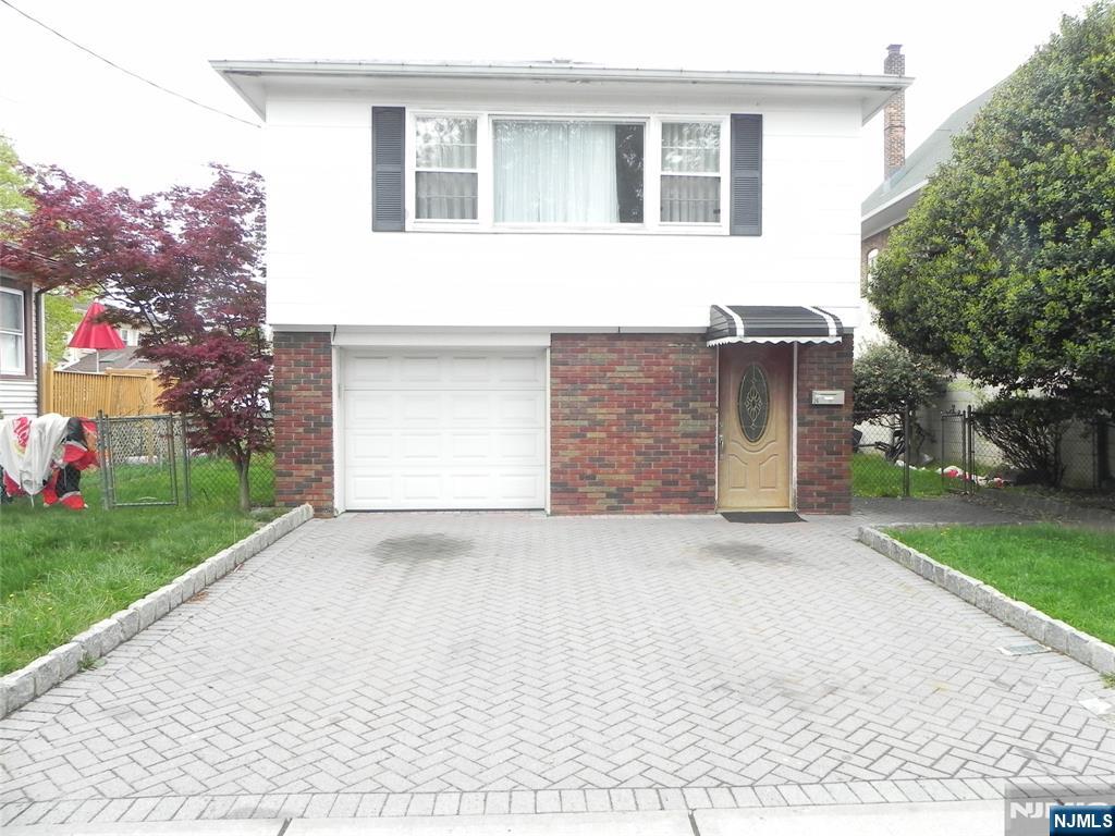26 Marshall Ave, Little Ferry, NJ 07643