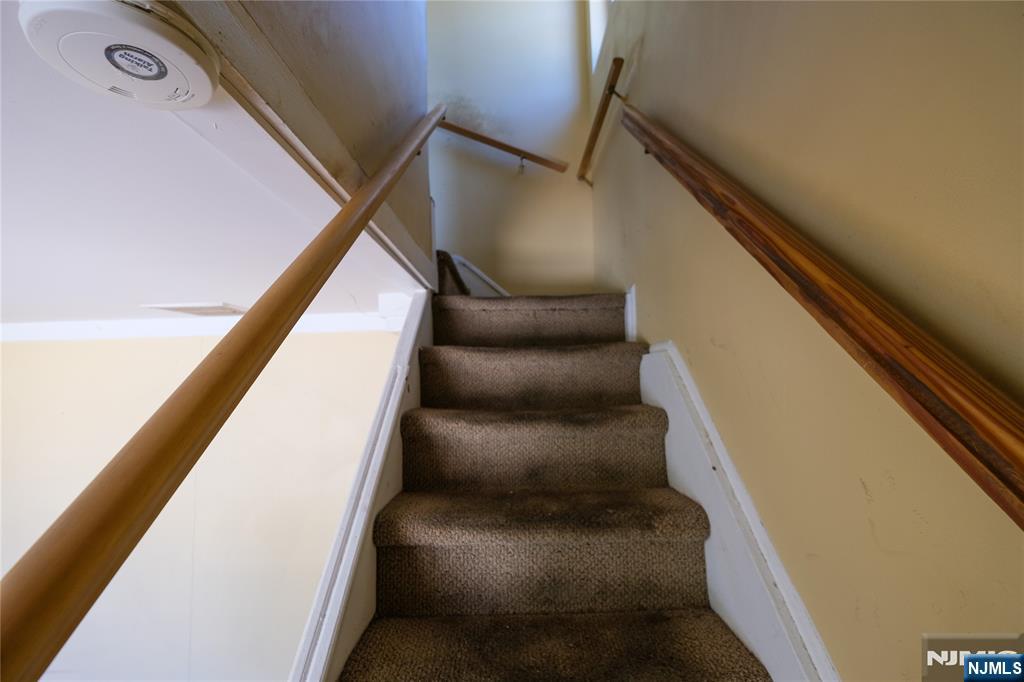 32 Phelps Avenue