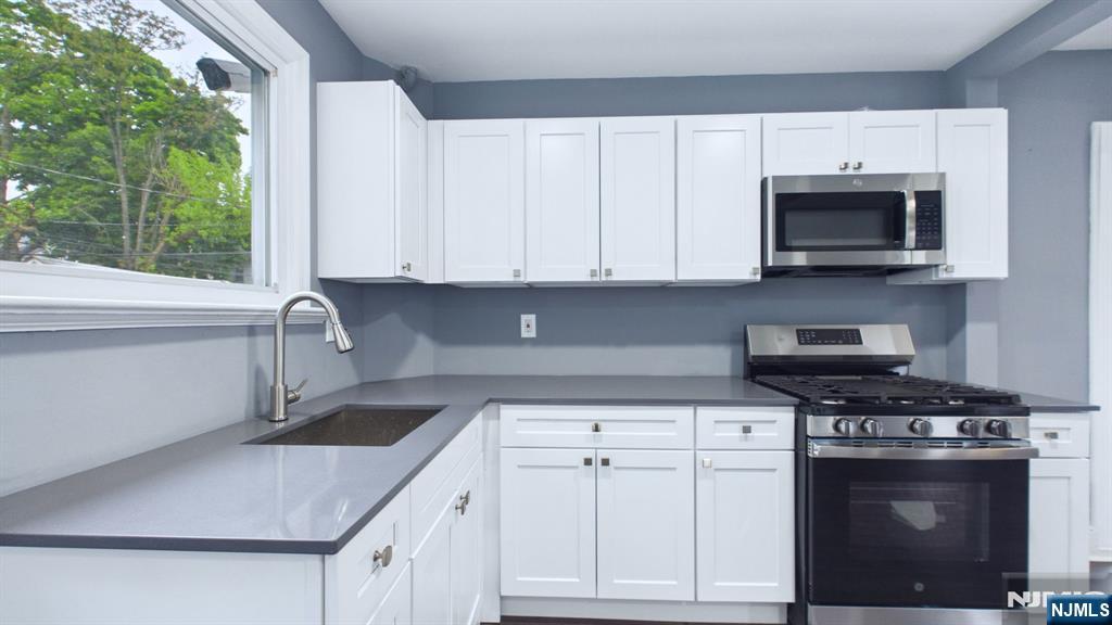 71 Leslie Street - Photo 5