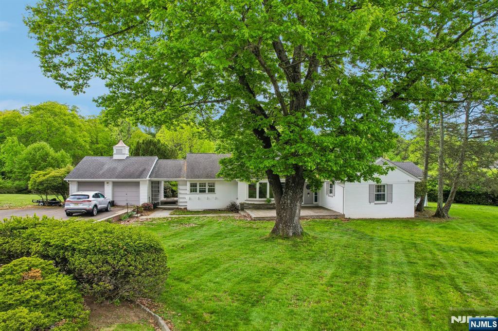 Homes for sale in North Haledon, NJ | 6 Saw Mill Rd, North Haledon, NJ 07508 | MLS# 26017272