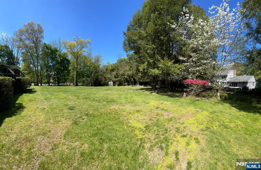 1027 Westwood Avenue — photo 11