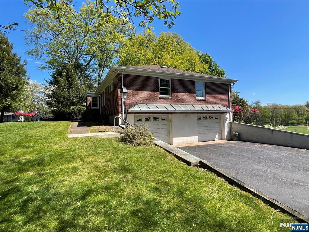 1027 Westwood Avenue — photo 8