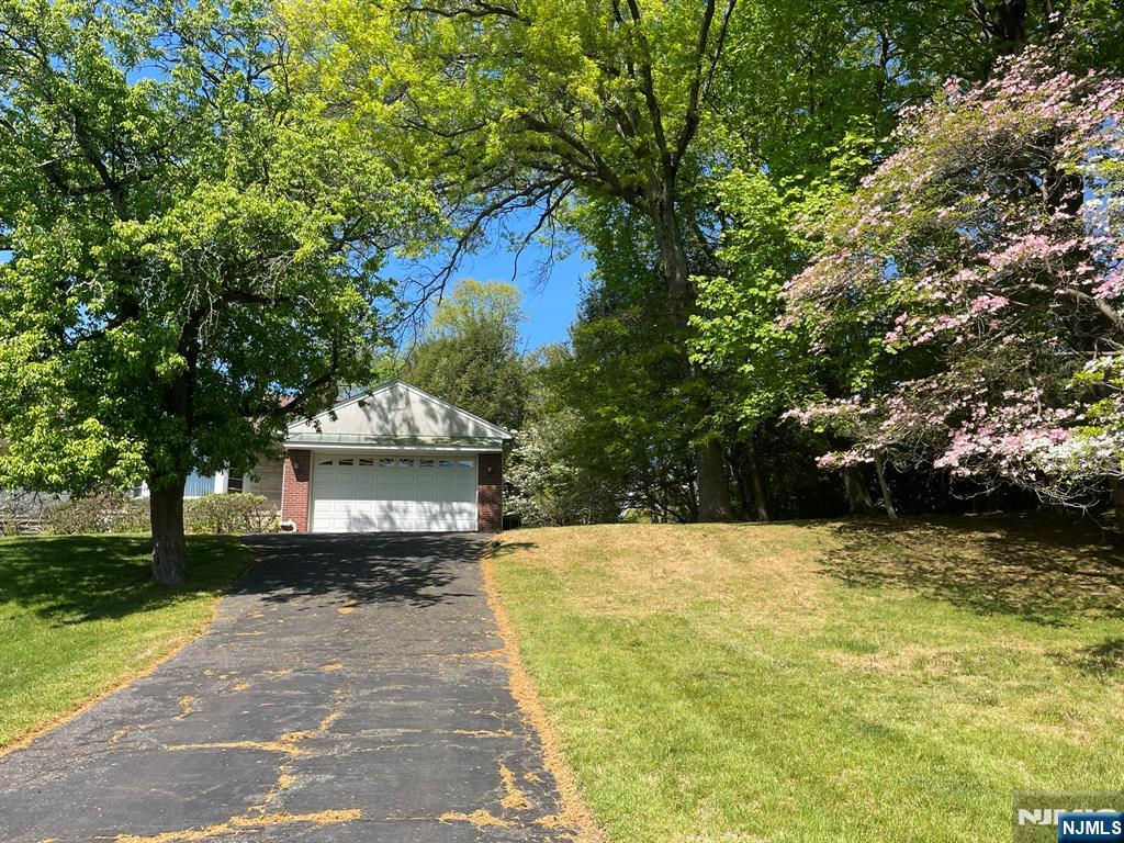 1027 Westwood Avenue — photo 9