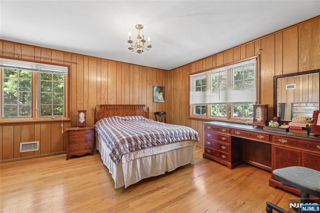 12 Beverly Road, Englewood Cliffs, NJ 07632 Listing Photo  18