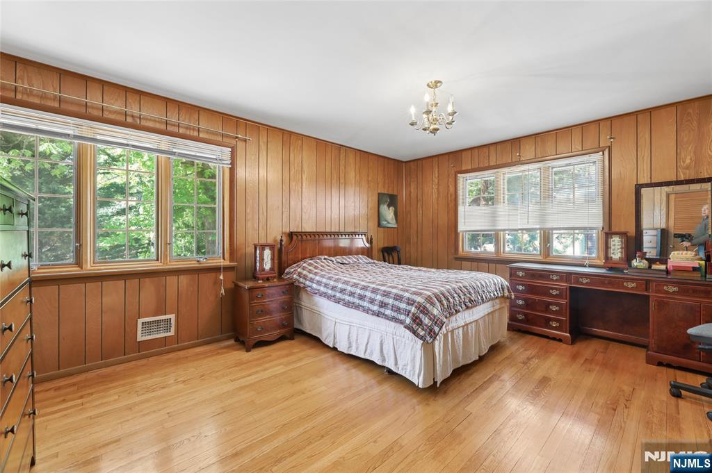 12 Beverly Road, Englewood Cliffs, NJ 07632 Listing Photo  19