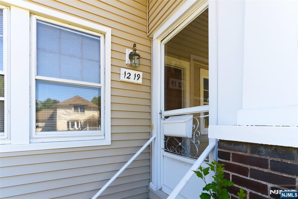 12-19 Rosewood Street - Photo 3