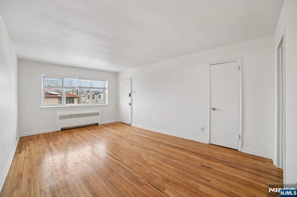 2430 8th St #5B, Fort Lee, NJ 07024