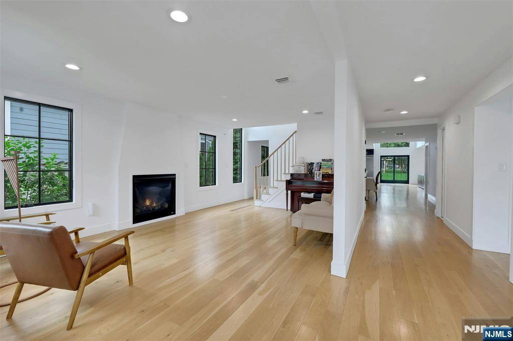 58 Spring Avenue - Photo 3