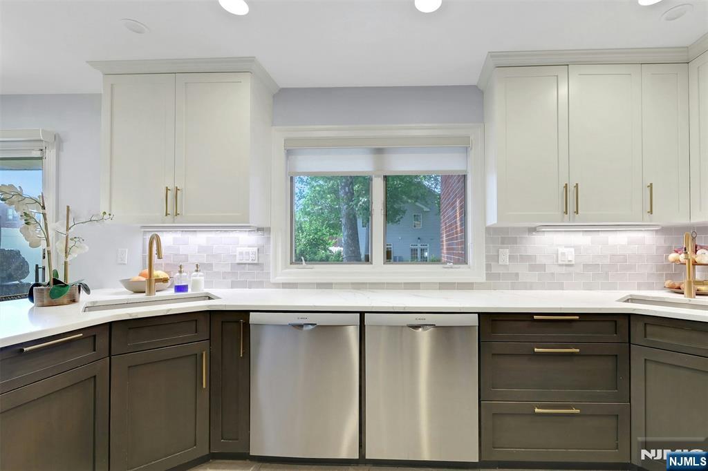 514 Rutland Avenue, Teaneck, NJ 07666 Listing Photo  14