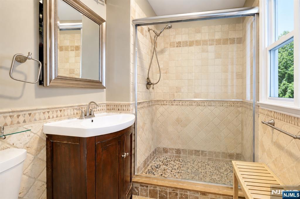 514 Rutland Avenue, Teaneck, NJ 07666 Listing Photo  16