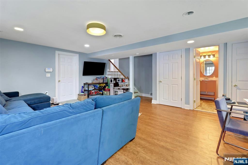 514 Rutland Avenue, Teaneck, NJ 07666 Listing Photo  23