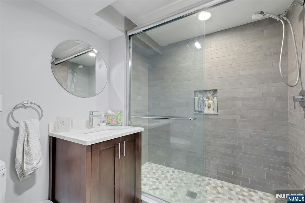 514 Rutland Avenue, Teaneck, NJ 07666 Listing Photo  28