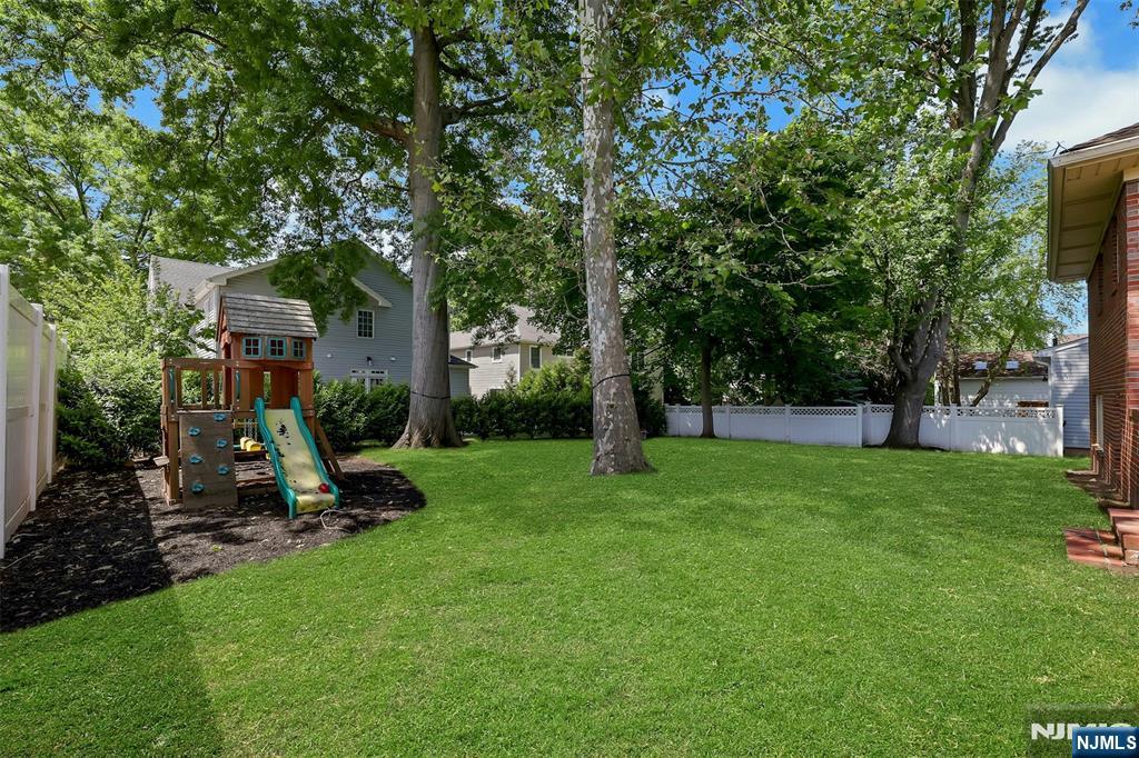 514 Rutland Avenue, Teaneck, NJ 07666 Listing Photo  34