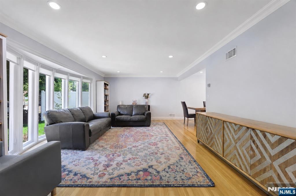 514 Rutland Avenue, Teaneck, NJ 07666 Listing Photo  5