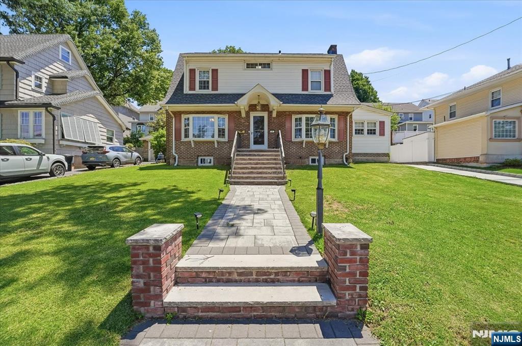 34 Livingston Avenue - Photo 1