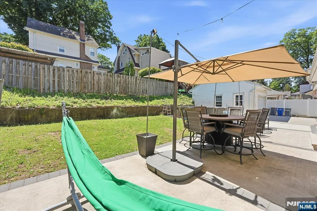 34 Livingston Avenue - Photo 3