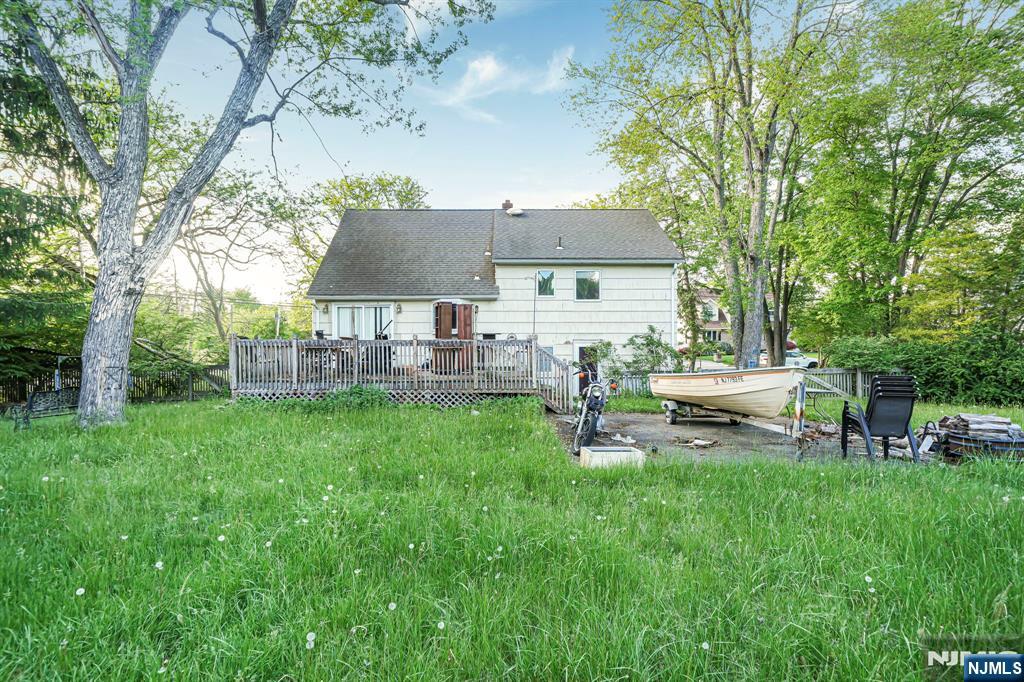 Backyard Fun-Level Yard