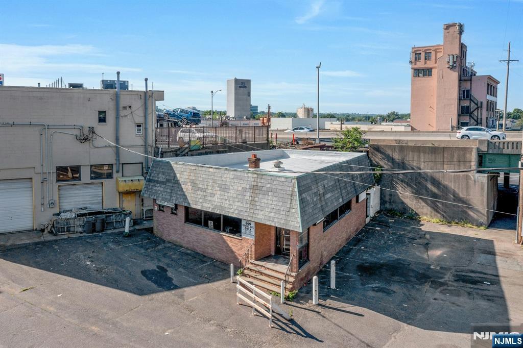 800 Grand Avenue #>INCLS LIQUOR L — photo 6