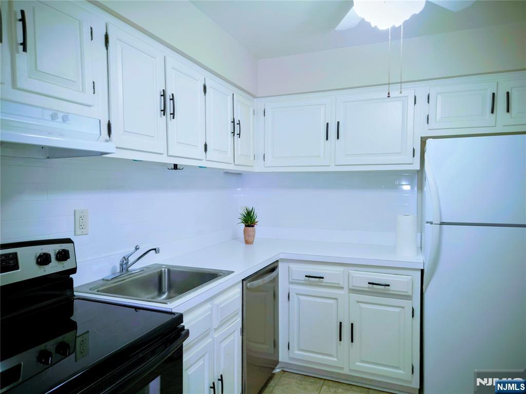 15 Cottage, #19 3A, Midland Park, NJ 07432 Listing Photo  16