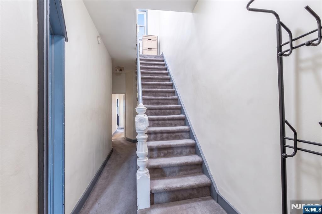 140A Clendenny Avenue - Photo 4