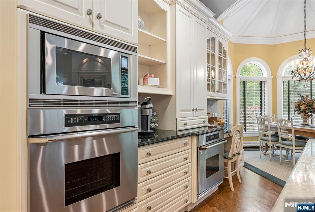 68 Brams Hill Drive, Mahwah, NJ 07430 Listing Photo  12