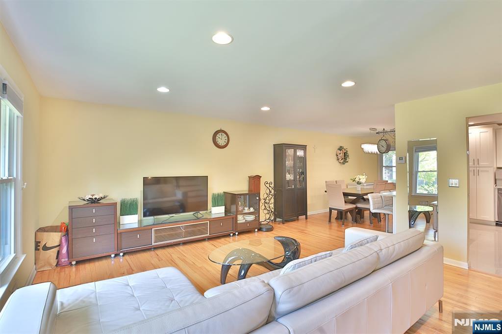 124 Lenox Avenue - Photo 5
