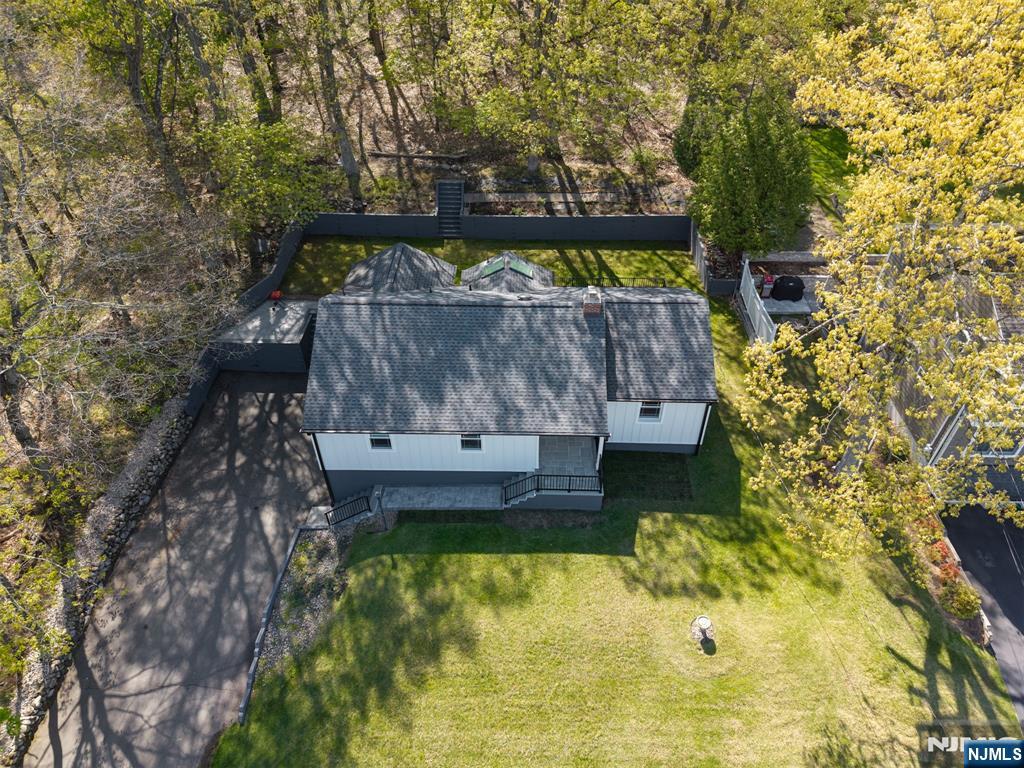 207 Degray Street - Photo 4