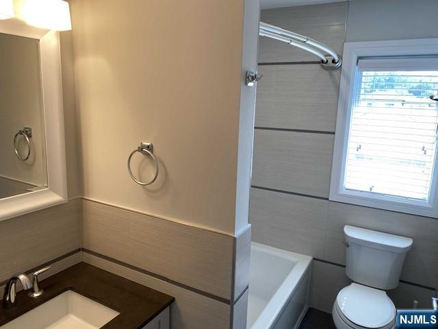 1582 John, Fort Lee, NJ 07024 Listing Photo  7